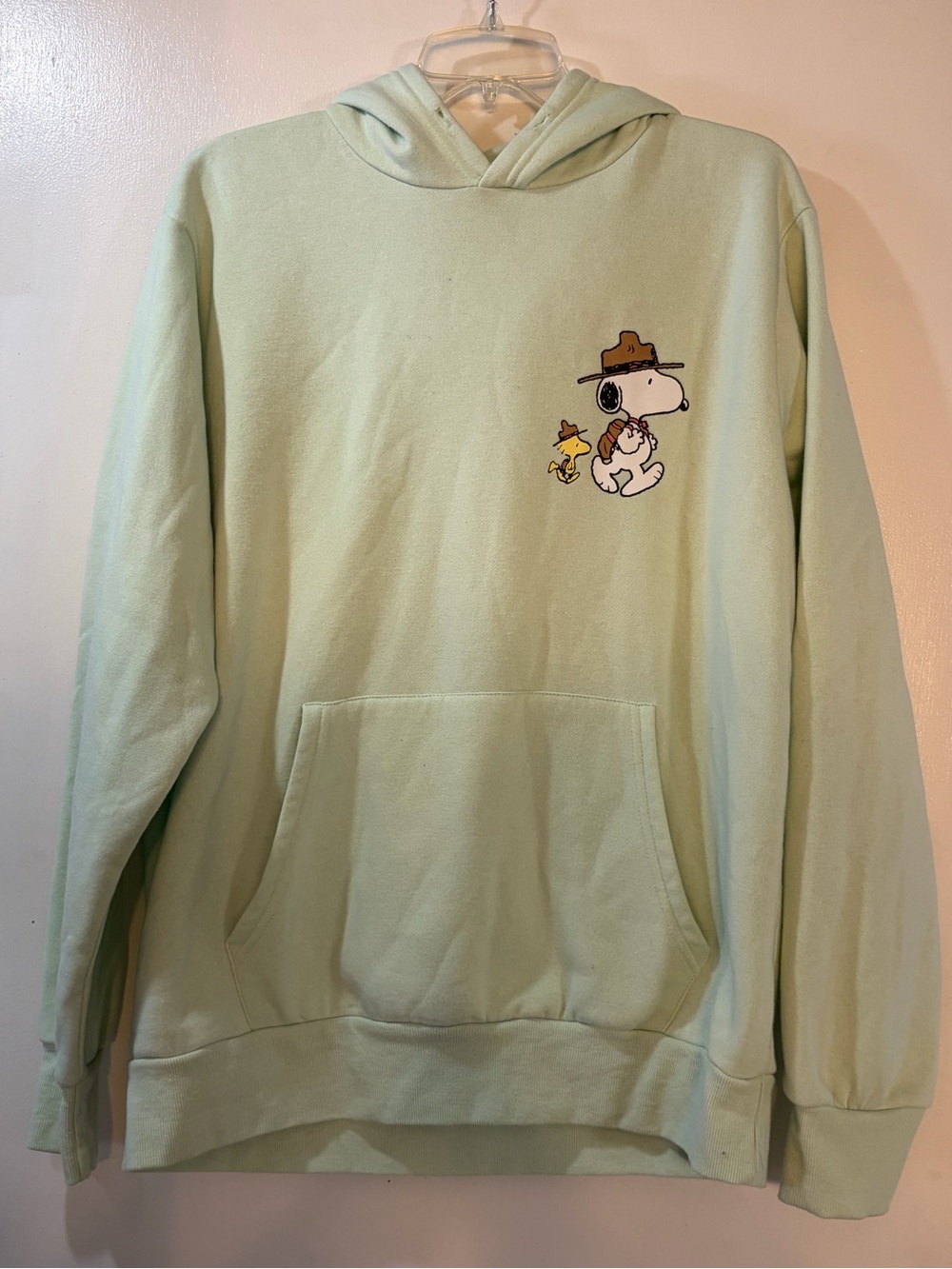 Peanuts Snoopy Camping Hoodie  Mens Size Large
